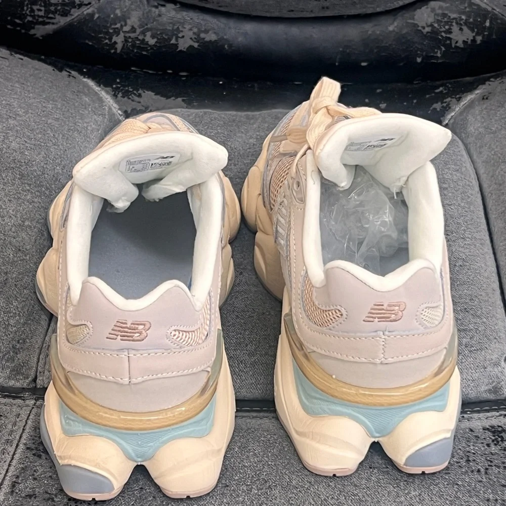 WOMEN’S New Balance 9060 Ivory Cream Pink Sand - Picture 4 of 10